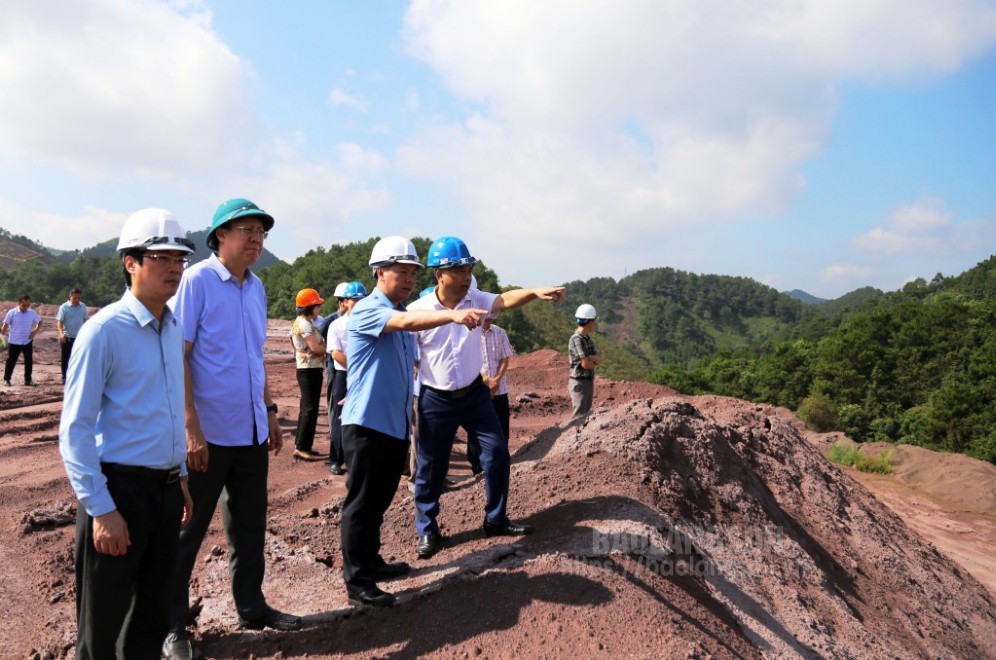 Lãnh đạo UBND tỉnh làm việc với Công ty Than Na Dương và Công ty Nhiệt điện Na Dương